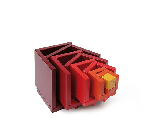 Cella en rouge – Art et jeu 